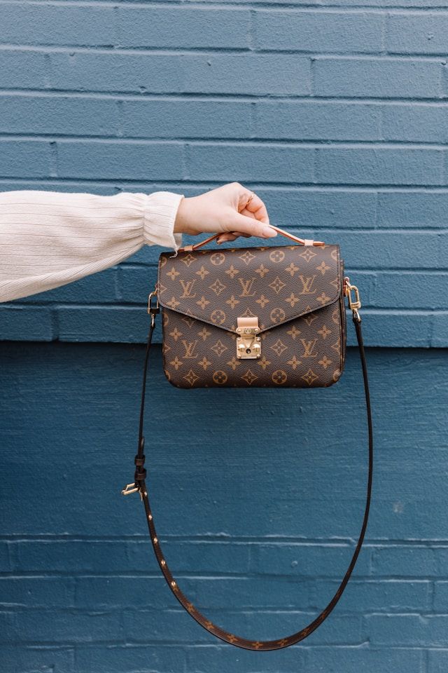 Louis Vuitton Pochette Métis