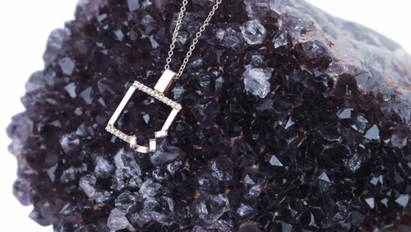 Obsydian – kamień wulkaniczny, który świetnie sprawdza się w biżuterii handmade
