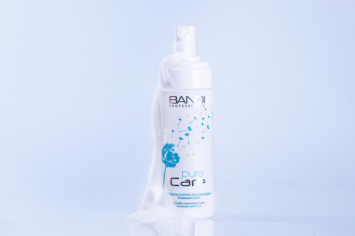 Delikatnie oczyszczająca pianka Pure Care BANDI