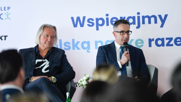 Tomasz Jakóbczyk, Tomasz Wojdacz